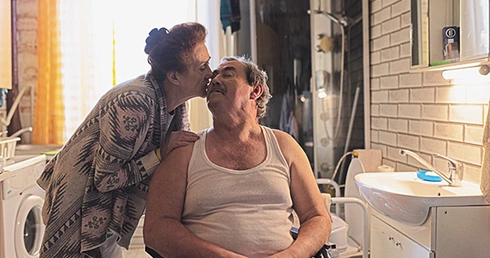 Monika i Hubert mieszkają skromnie w jednopokojowym mieszkaniu w Katowicach. Są bohaterami kampanii społecznej Caritas Archidiecezji Katowickiej.