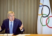 Szef MKOl Thomas Bach nie rozumie, dlaczego akurat wojna na Ukrainie ma mieć konsekwencje dla sportowców w sytuacji, gdy na świecie trwa około 70 różnych konfliktów.