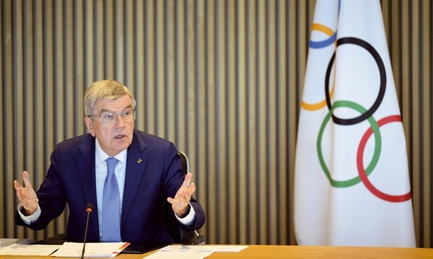 Szef MKOl Thomas Bach nie rozumie, dlaczego akurat wojna na Ukrainie ma mieć konsekwencje dla sportowców w sytuacji, gdy na świecie trwa około 70 różnych konfliktów.