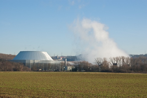 Niemcy: Za kilka dni wyłączenie ostatnich elektrowni atomowych - to "dramatyczny błąd"