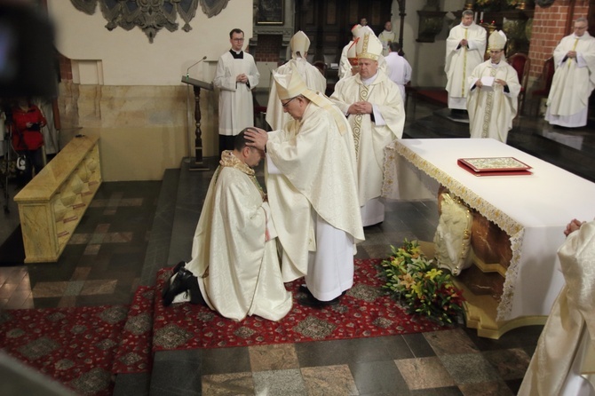 Ks. Piotr - biskupem!