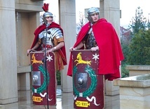 Tomasz Kuśmierczyk (z lewej) jako legionista.