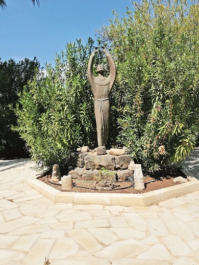 ▲	Figura świętego w klasztorze franciszkanów w Kafarnaum  nad Jeziorem Galilejskim.