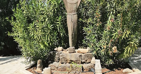 ▲	Figura świętego w klasztorze franciszkanów w Kafarnaum  nad Jeziorem Galilejskim.