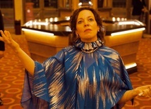Olivia Colman w roli Hilary – głównej bohaterki filmu Sama Mendesa.