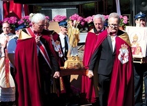 Wśród pielgrzymów byli członkowie Konfederacji Orderu Świętego Stanisława Biskupa i Męczennika.