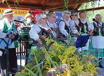 Niosą radość swoimi występami, ale pragną robić jeszcze więcej.