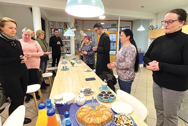 ▲	Spotkanie w Cherubinku rozpoczęło się od wspólnej modlitwy.