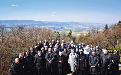 Z sanktuarium rozlega się piękny widok.