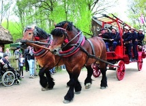 ▲	Pokaz zaprzęgu straży ogniowej.