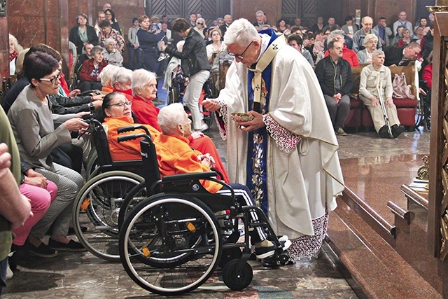 	Abp Wiktor Skworc przewodniczył Mszy św.  w bazylice w Piekarach Śląskich.