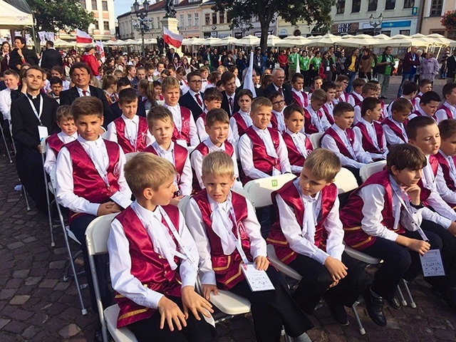 Chórzyści w trakcie wielkiego Kongresu Federacji Pueri Cantores.