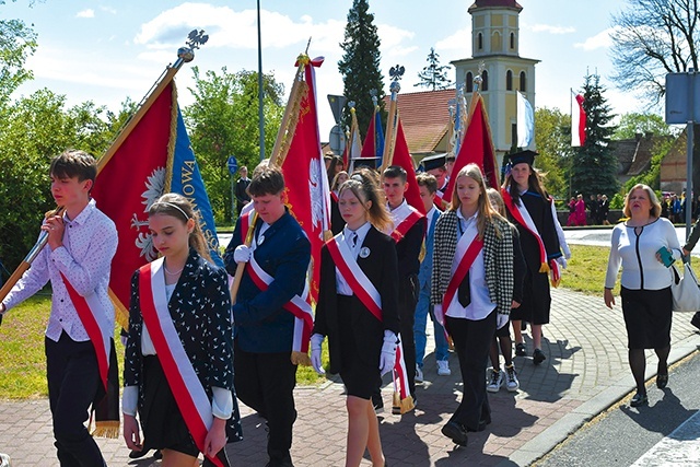 ▼	W diecezji jest trzydzieści szkół noszących imię papieża Polaka.