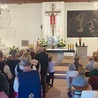 Po Mszy św. była możliwość przyjęcia indywidualnego lub rodzinnego błogosławieństwa relikwiami świętego i modlitwy u jego grobu.
