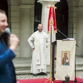 Wspólnotom towarzyszył o. Rafał Kwiecień z parafii św. Józefa w Świdnicy.