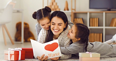 Matki Polki żywot własny. Co nam daje macierzyństwo