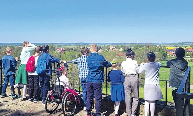 Wycieczki są dla nich nieodłącznym elementem wakacji.