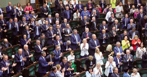 Sejm 26 maja odrzucił sprzeciw Senatu i ustawa o powołaniu komisji trafiła do Prezydenta RP.