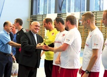 	W pierwszej edycji trofea wręczali bp Greger i wójt Piotr Tyrlik.
