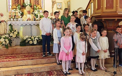 Z okazji jubileuszu uroczystą Mszę św. odprawił bp Jacek Kiciński.