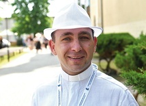 Kapłan jest zastępcą dyrektora Pieszej Pielgrzymki Duszpasterstwa Rolników i pomocniczym duszpasterzem rolników diecezji zielonogórsko-gorzowskiej.