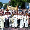 	W uroczystości w Koszalinie uczestniczyły setki wiernych.