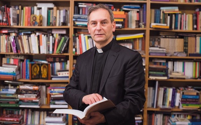 Ks. prof. Mazurkiewicz o odpowiedzialności katolików za kształt polityki: „To jest ważne, kto będzie rządził” 