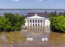 Pod wodą znalazł się główny plac w Nowej Kachowce.