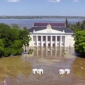 Pod wodą znalazł się główny plac w Nowej Kachowce.