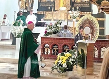 Wprowadzenie relikwii bł. Carla Acutisa.