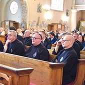 ▲	Na obchody do miasta nad Węgierką przyjechało wielu zakonników Zgromadzenia Męki Pańskiej z klasztorów w Polsce i zagranicą.