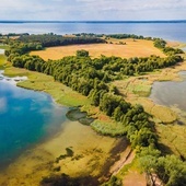 Mazury otoczone wianuszkiem Puszczy Piskiej.