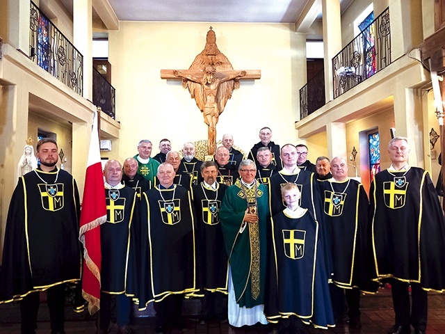 	Najnowsi członkowie wspólnoty wraz z braćmi z diecezji warmińskiej.