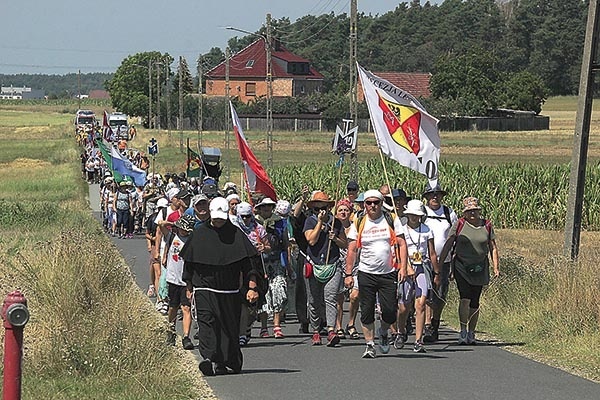 ◄	Cała pielgrzymia wędrówka jest modlitwą.