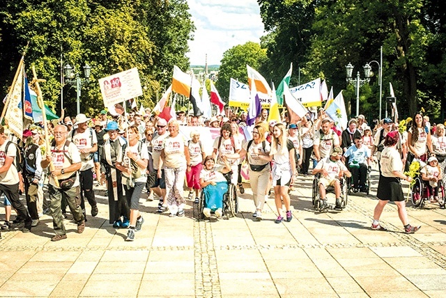▲	Gdańszczanie przejdą prawie 500 km.