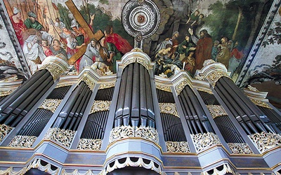 Organy w kościele NSPJ w Stegnie.