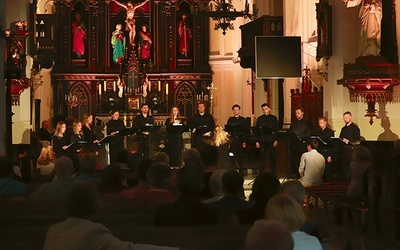 Słowiańskie utwory liturgiczne zespół Partes wykonywał w parafii św. Wawrzyńca.