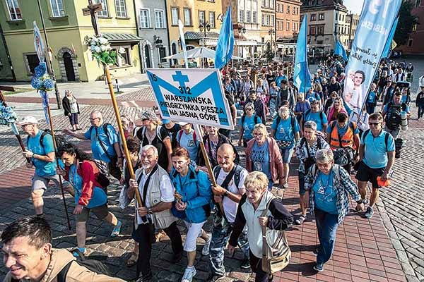 ▲	312. Warszawska Pielgrzymka Piesza przebiega pod hasłem „Sakramenty dają życie”.