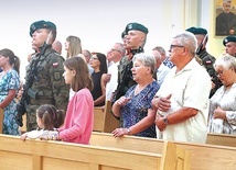 	Wojskowi z Żuławskiego Pułku Logistycznego w Elblągu modlili się wraz z wiernymi parafii św. Brata Alberta.