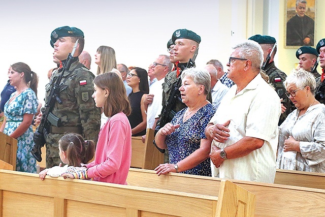 	Wojskowi z Żuławskiego Pułku Logistycznego w Elblągu modlili się wraz z wiernymi parafii św. Brata Alberta.