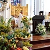 	Po liturgii nastąpiło tradycyjne poświęcenie ziół, kwiatów i pierwocin z pól.