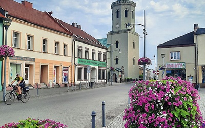 	Kościół św. Bartłomieja widziany z rynku.