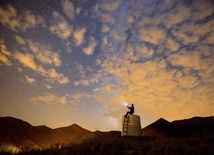 Deszcz meteorytów zwanych perseidami obserwowany z Ziemi
przez ludzi.
13.08.2023 Van, Turcja