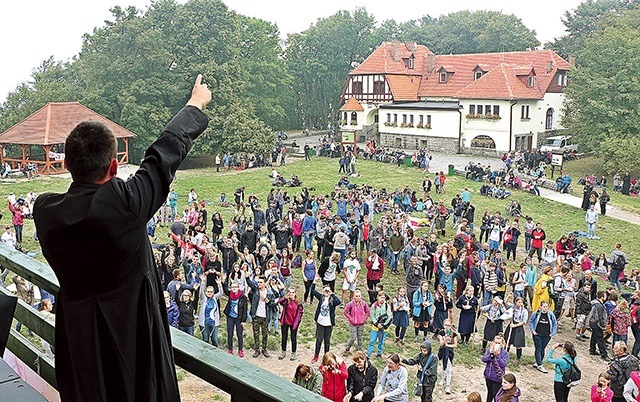 	Wydarzenie zawiera nie tylko elementy duchowości,  ale też rozrywki, turystyki i integracji społecznej.