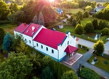 ▼	Dzięki zaangażowaniu wiernych udało się przeprowadzić generalny remont świątyni.