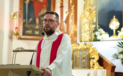 ▲	Gościem sierpniowego spotkania u klarysek był ks. Jarosław Kwiecień.