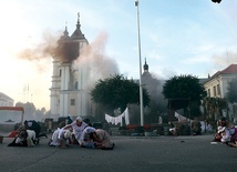 Od lat wojenne dramaty cywilów przypomina Grupa Rekonstrukcji Historycznej Ludności Cywilnej, wielokrotnie włączająca się w różne formy upamiętnienia rocznicy niemieckiej napaści na Polskę.