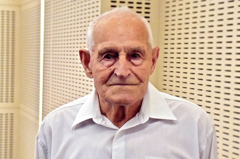 Eugeniusz Szylar miał 11 lat, kiedy Żydzi schronili się w jego rodzinnym domu na strychu. Nikomu nic o tym nie powiedział.