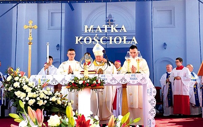 ▲	Sumie przewodniczył bp charkowsko-zaporoski Jan Sobiło.