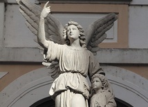 „Czego mam się bać? Są tu przecież”. Aniołowie w życiu świętych